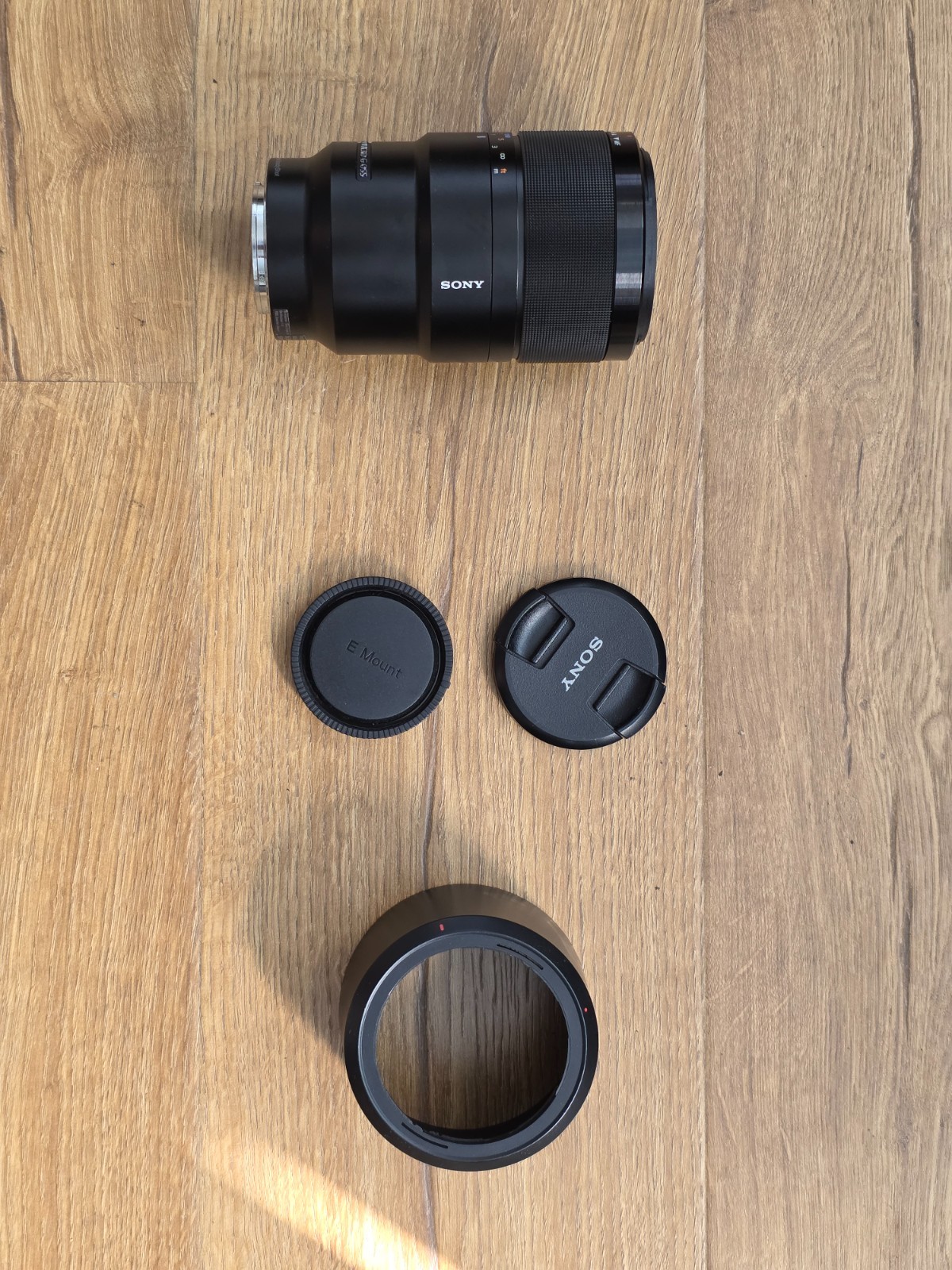 Sony 100mm f/2.8 Macro Lens, Mount A mount, Full Frame es, Prime, Only, Medium Telephoto, Focus Autofocus, f/2.8 or Faster,