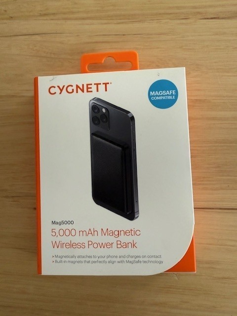 Cygnett Mag5000 Magnetic Wireless Power Bank, Black